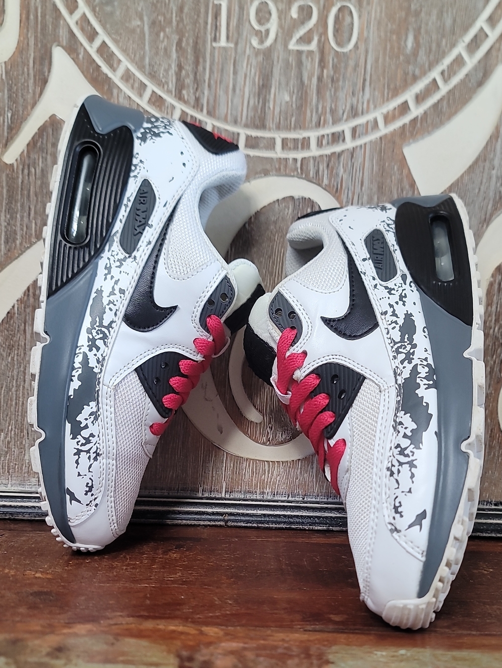 Nike Air Max 90 "Red/grey/white" Wmns 8. Good Condition